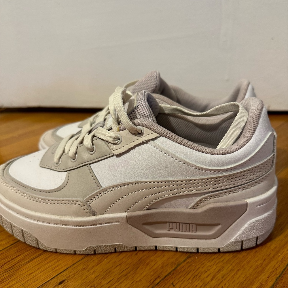 Puma Sneakers